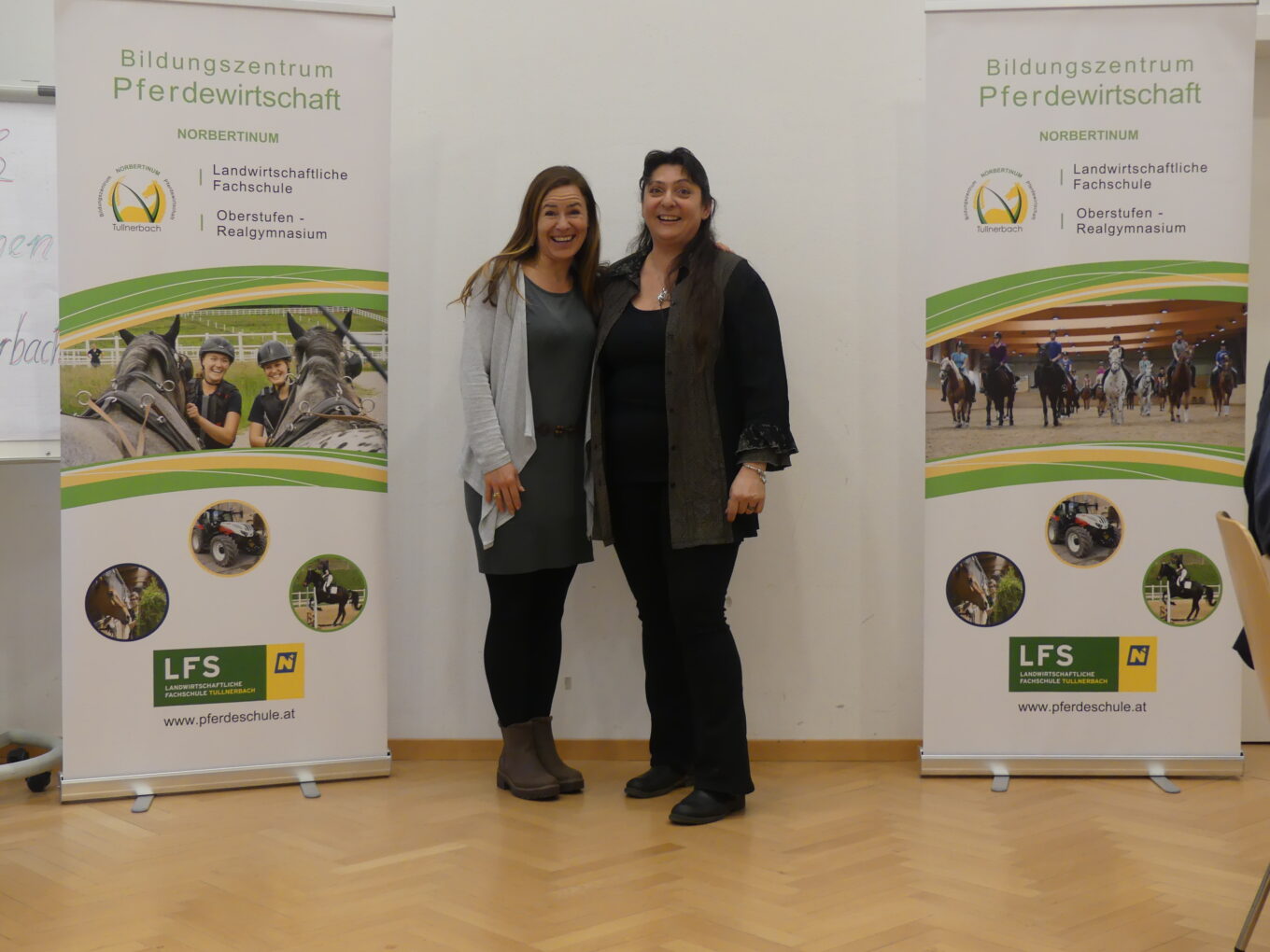 Berufsausbildung mit Matura: Erfolgreicher Abschluss im Schwerpunkt Pferdewirtschaft Berufsausbildung mit Matura: Erfolgreicher Abschluss im Schwerpunkt Pferdewirtschaft