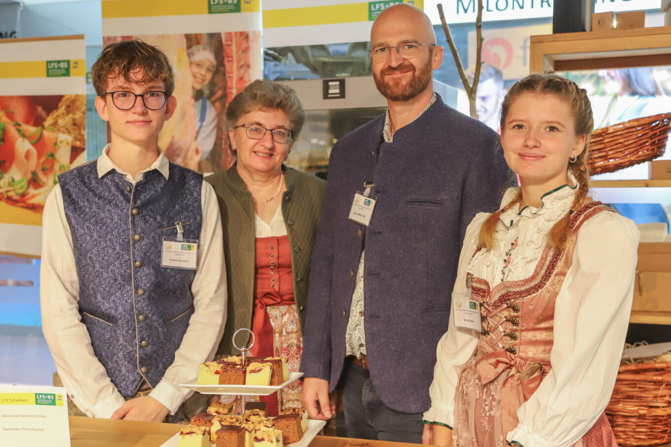 Erntedankfeier eröffnete die neue Verkaufssaison im Landhauskeller